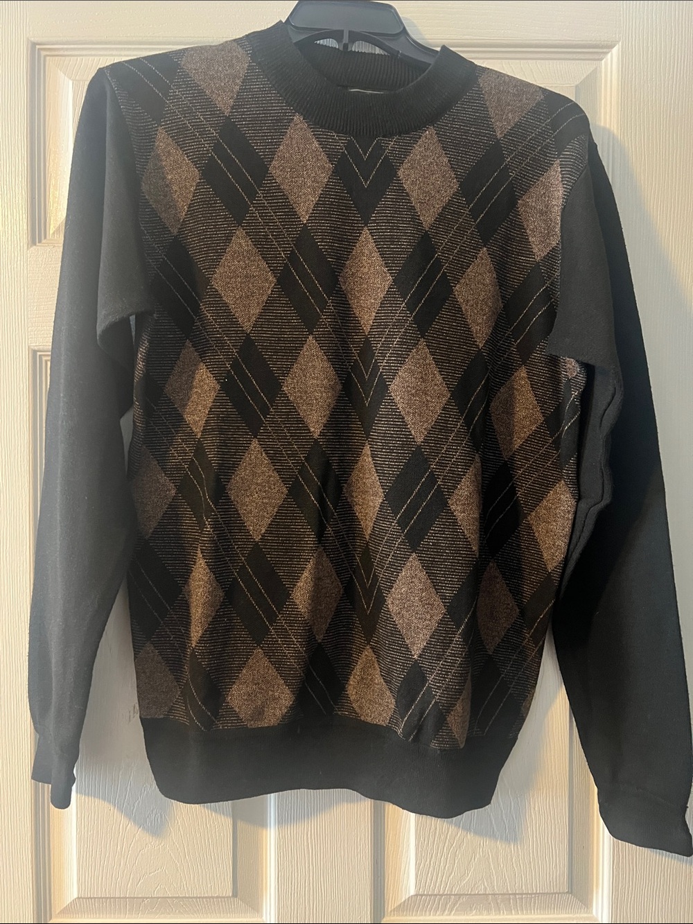 Men's Black and Brown Argyle Crewneck Sweater - Classic Knit